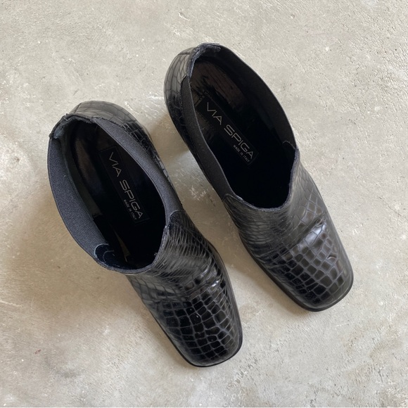 Via Spiga Black Croc Leather Ankle Boots - Picture 5 of 9